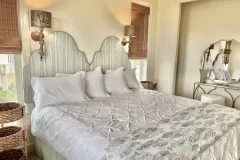 large 4 bedroom rental on Florida Sound