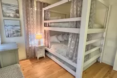 sleeps 12